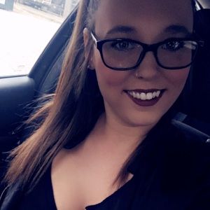 Meet your Posher, Mara